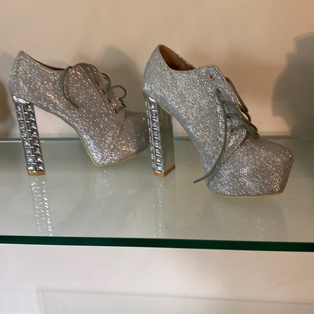 Silver Wild Rose Platform Shoes Like New